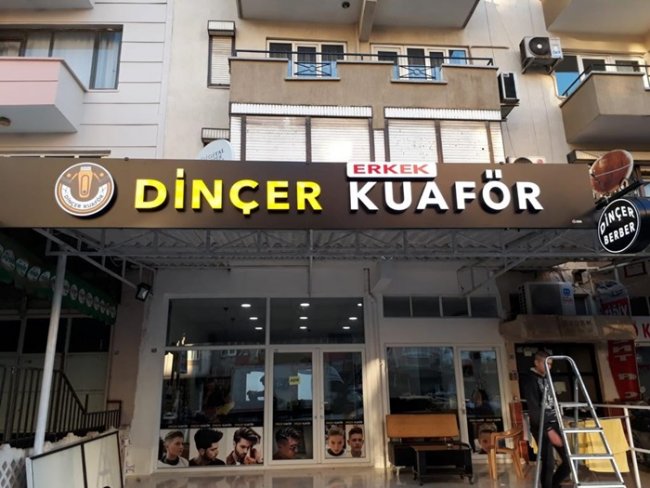 ışıklı kuaför tabelası